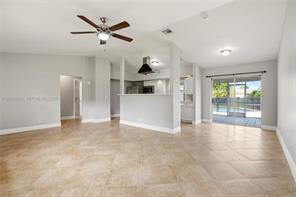 827 Nw 87Th Ave – photo 3