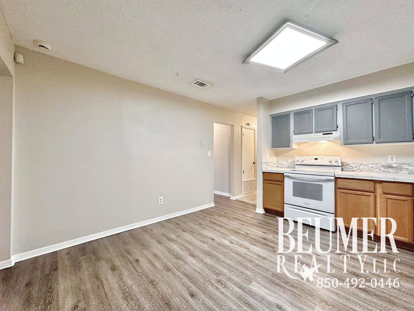 3 bd 2 bath 1275 sqft Home For Rent – photo 4