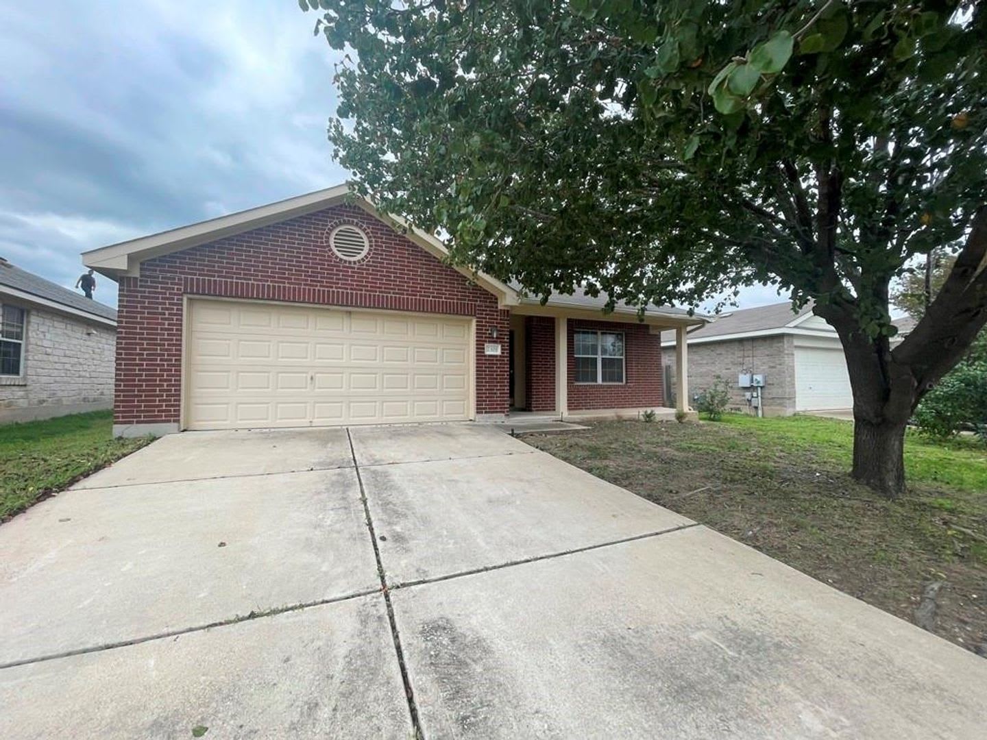 2305 Bakers Way In Cedar Park Is A Charming Single Story Home Located In The Desirable Heritage Park Subdivision – photo 2