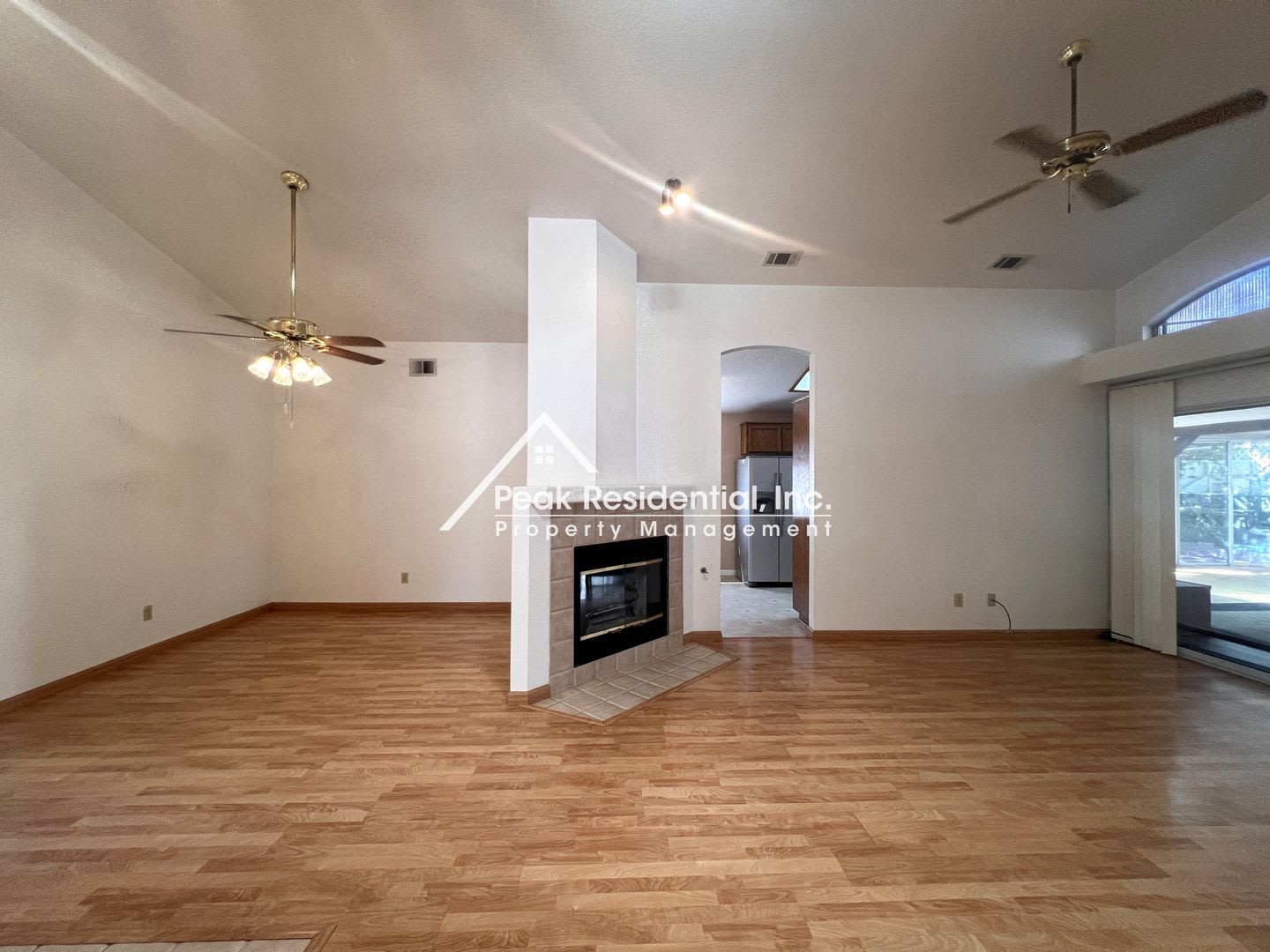 Spacious Antelope 3bd/2ba Home with Large Sunroom! – photo 4