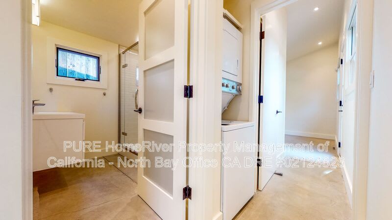 945 Brown St – photo 5