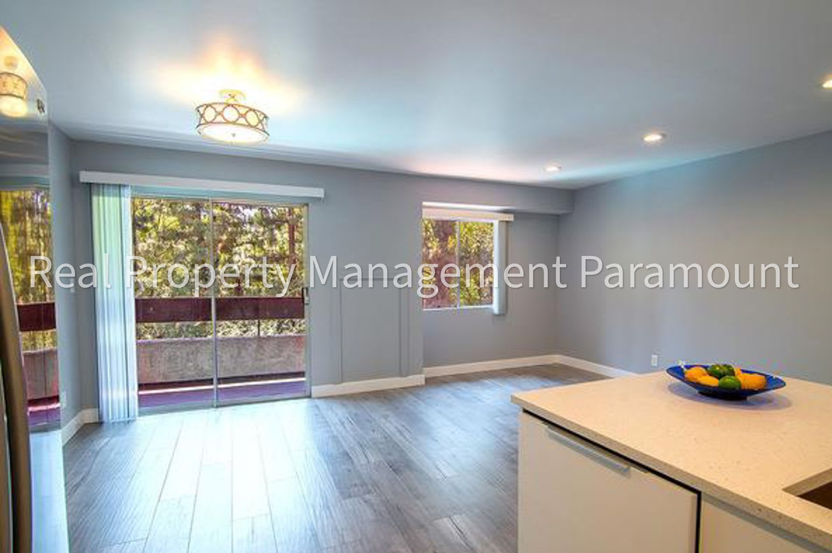Spacious Condo With Relaxing Pool Views – photo 3