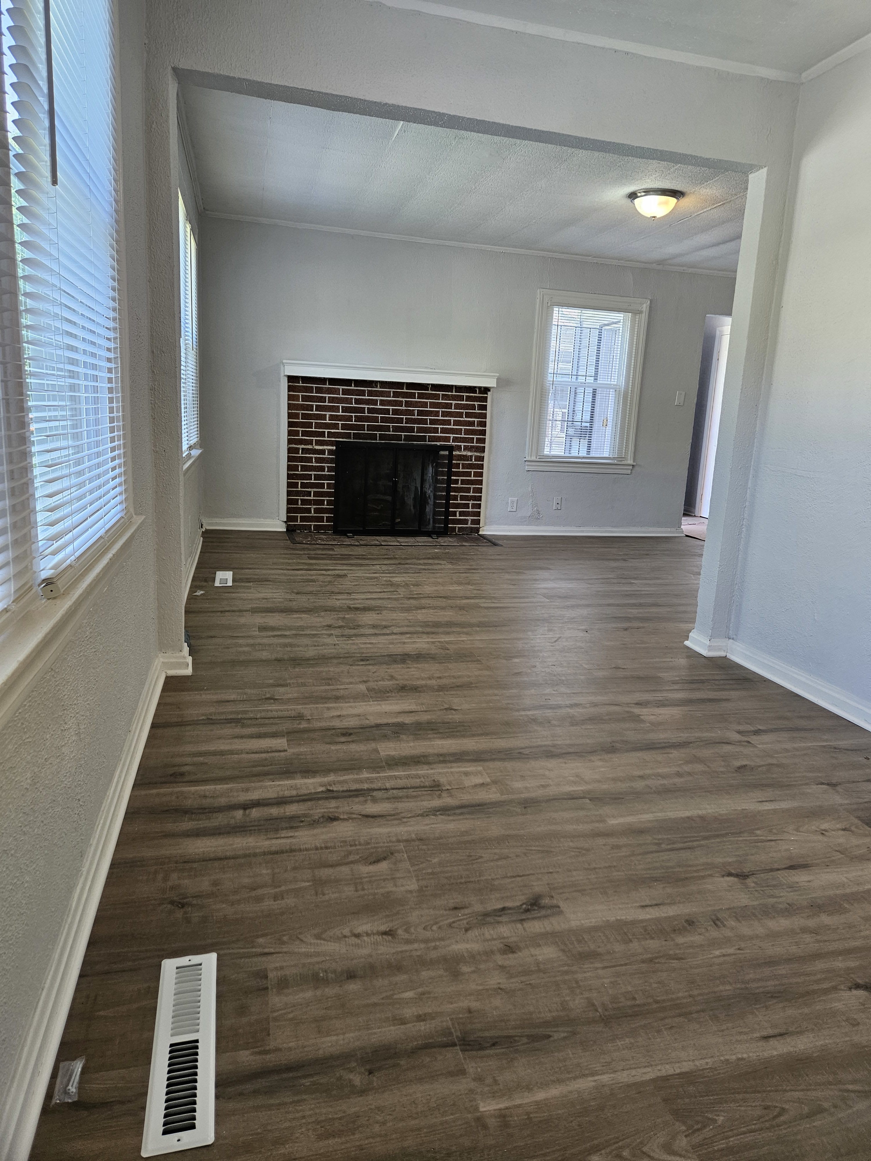 4748 Monroe St – photo 4