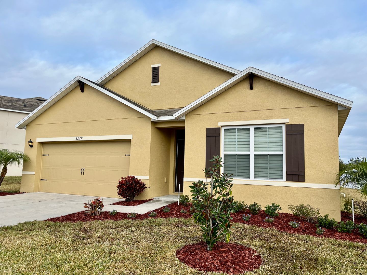 Modern 4 bed/2 bath home with brand-new flooring! – photo 2