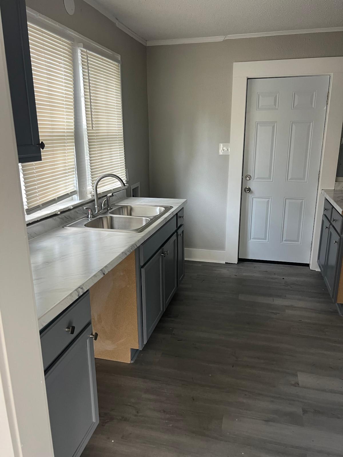 790 South Parkway East – photo 4