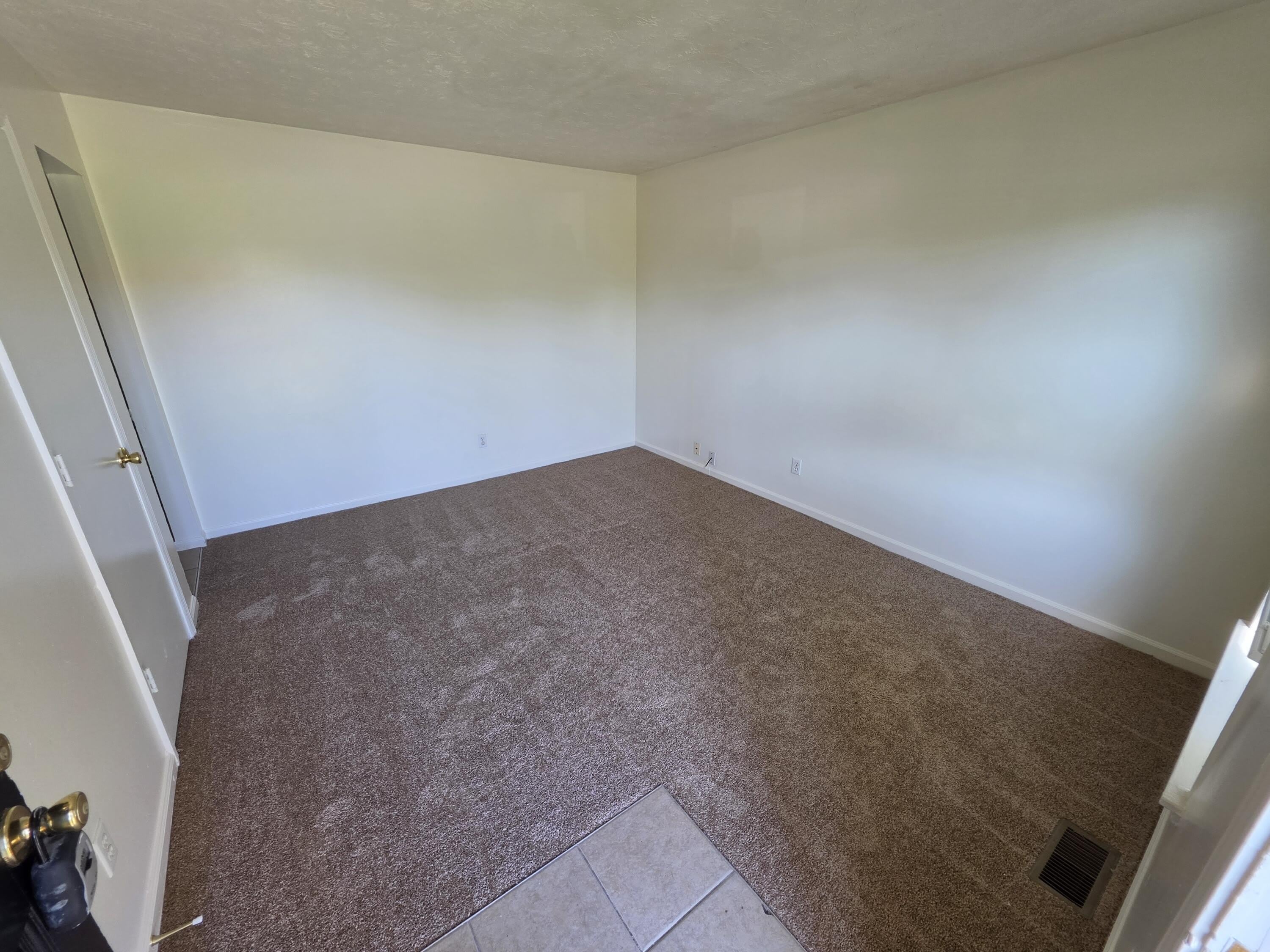 1816 Chatsworth Drive – photo 2