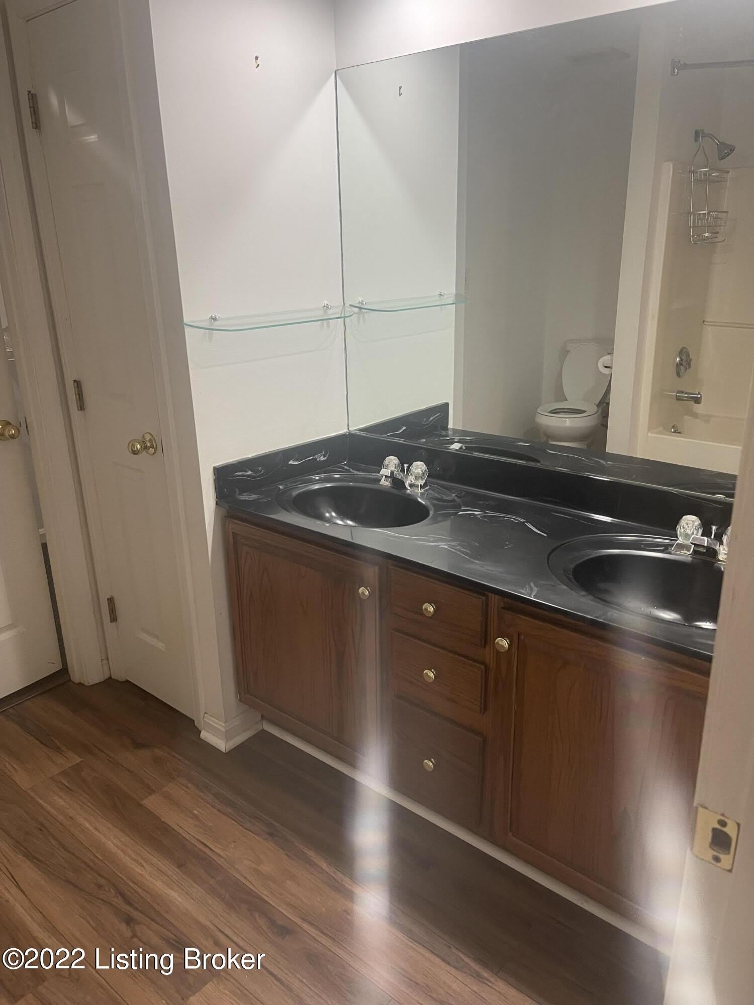 6300 Camden Ct – photo 5