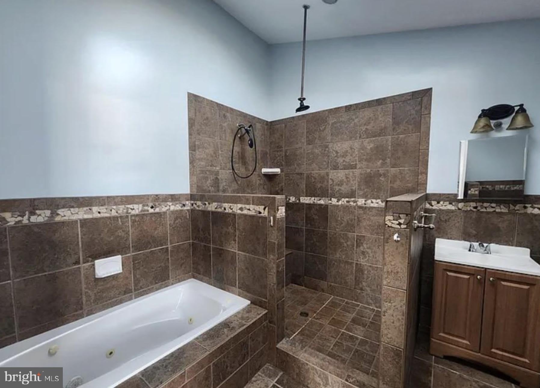42 TILBURY Road – photo 4