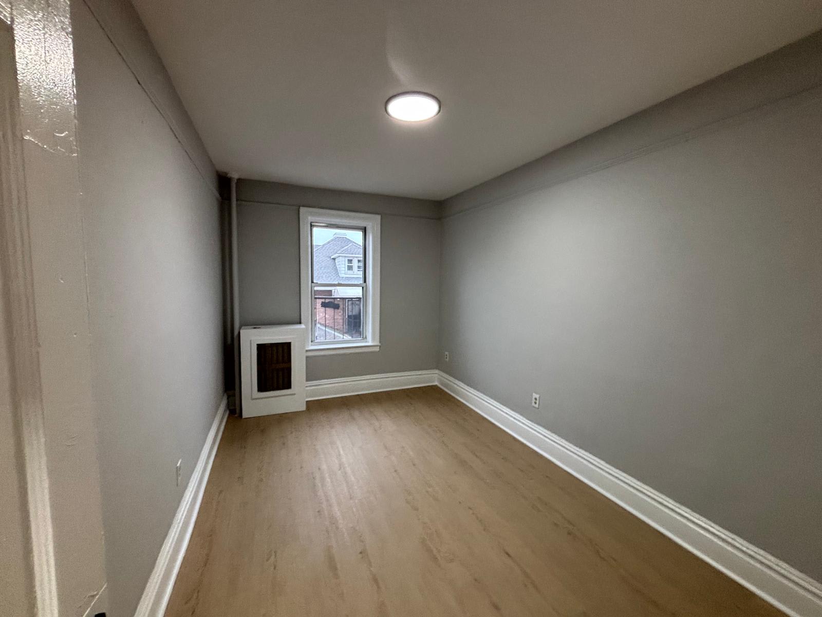 242 Claremont Ave – photo 3