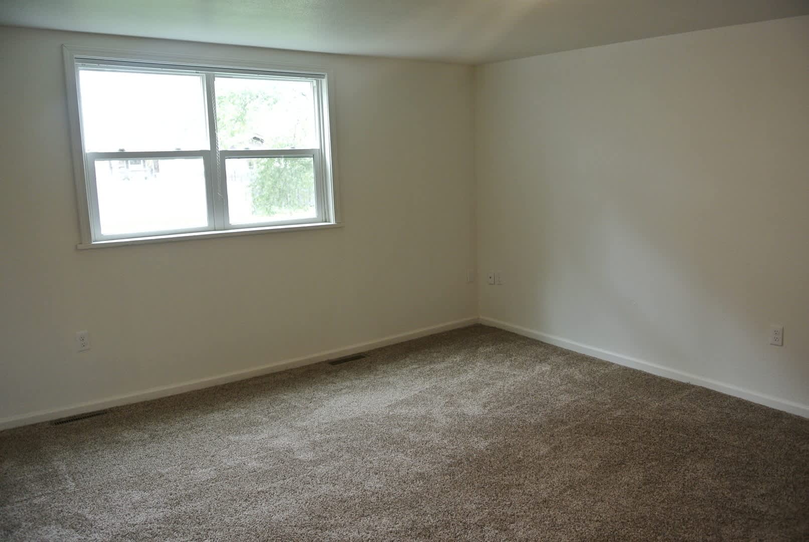 House- NW – photo 3