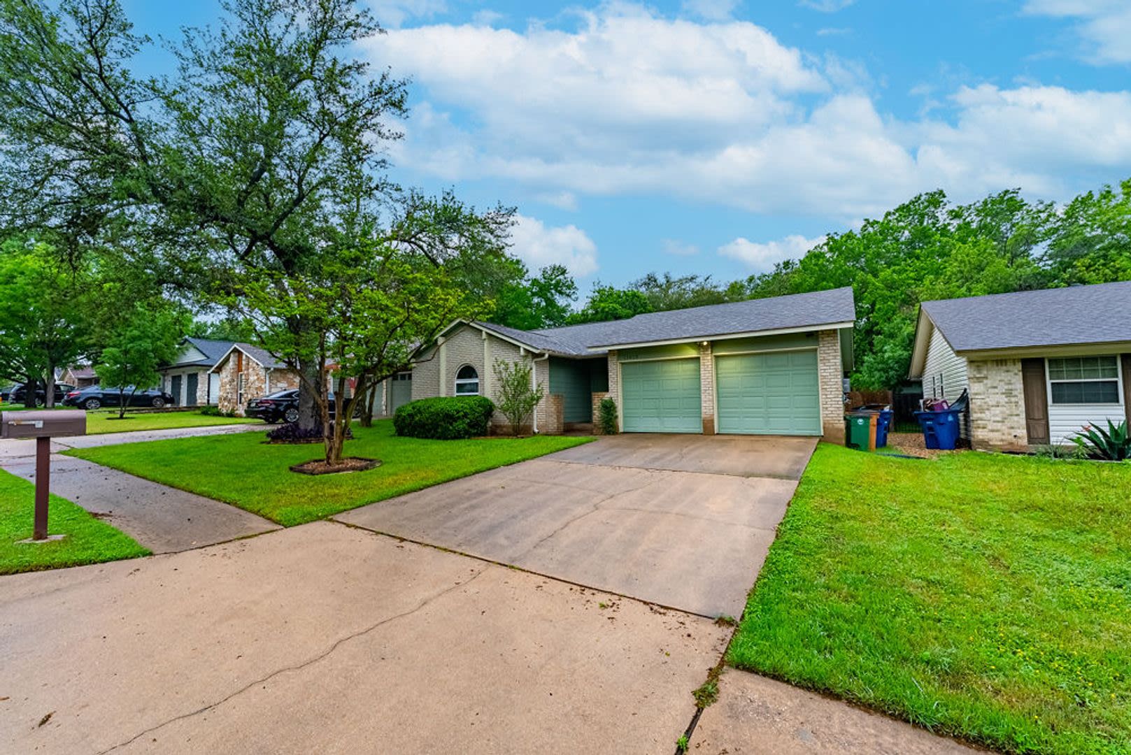 Charming 3 bed, 2 bath home in Mesa Park neighborhood! – photo 2