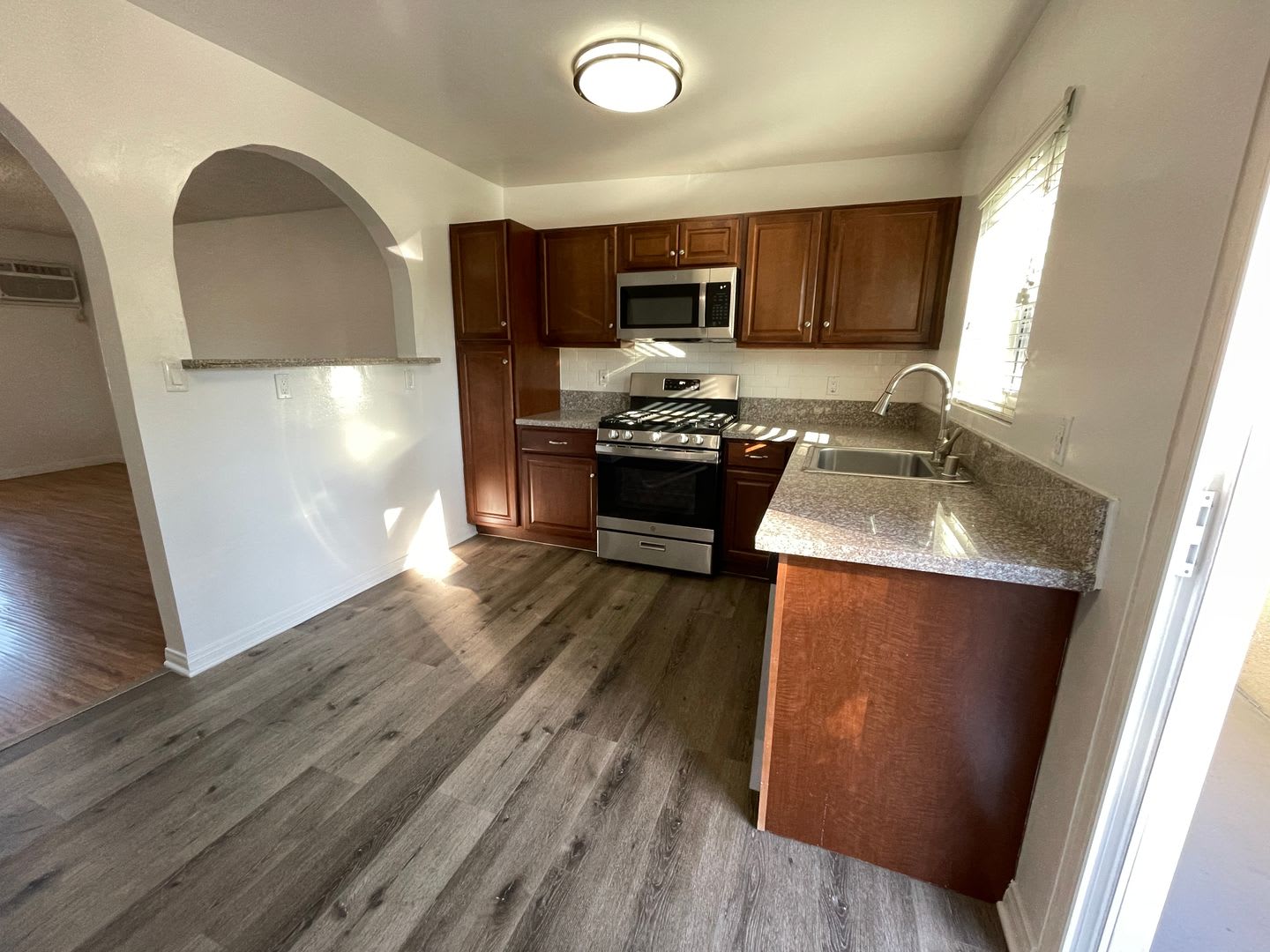 271 Parke St. – photo 2