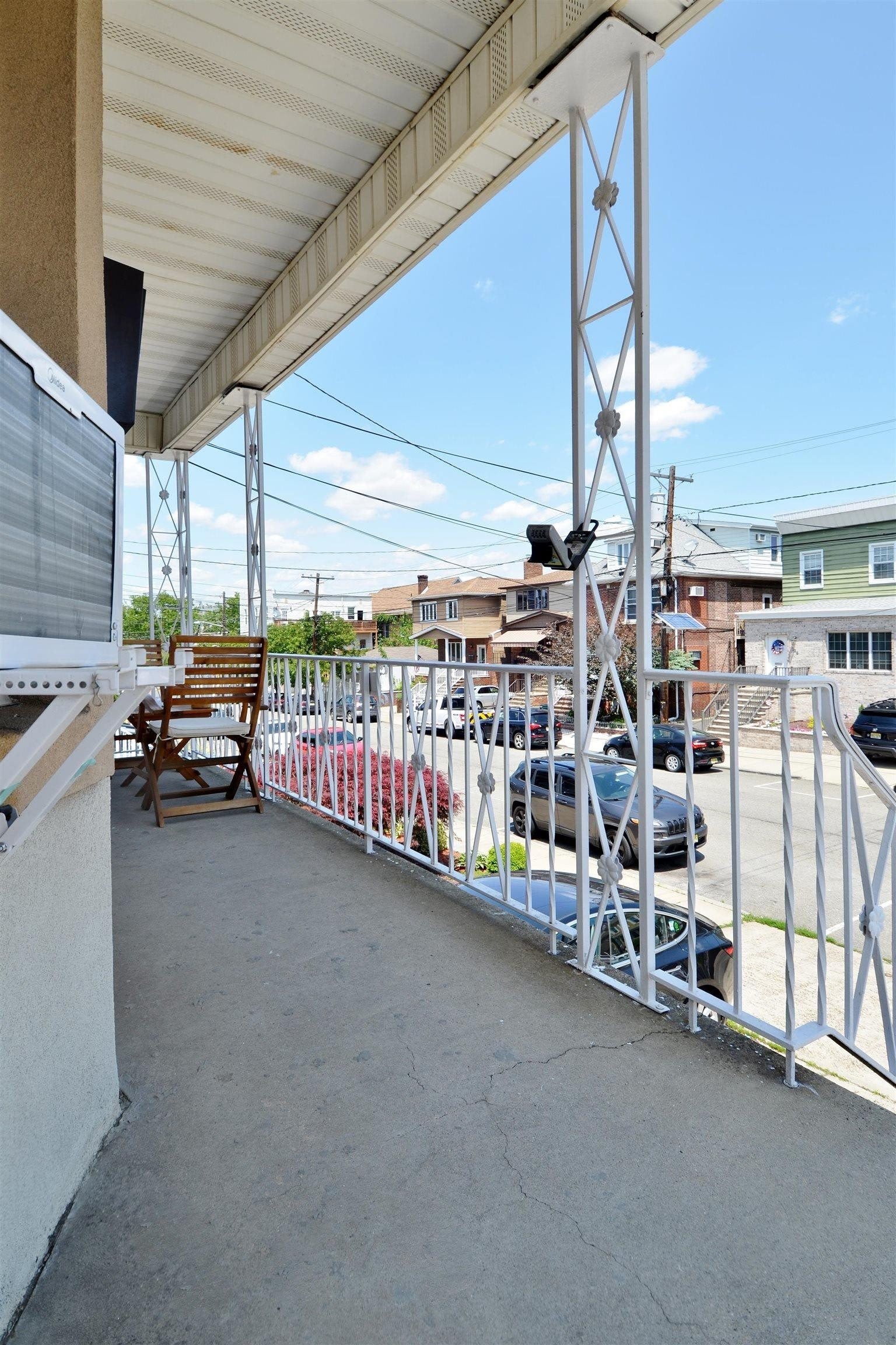 135 LORD AVE – photo 2