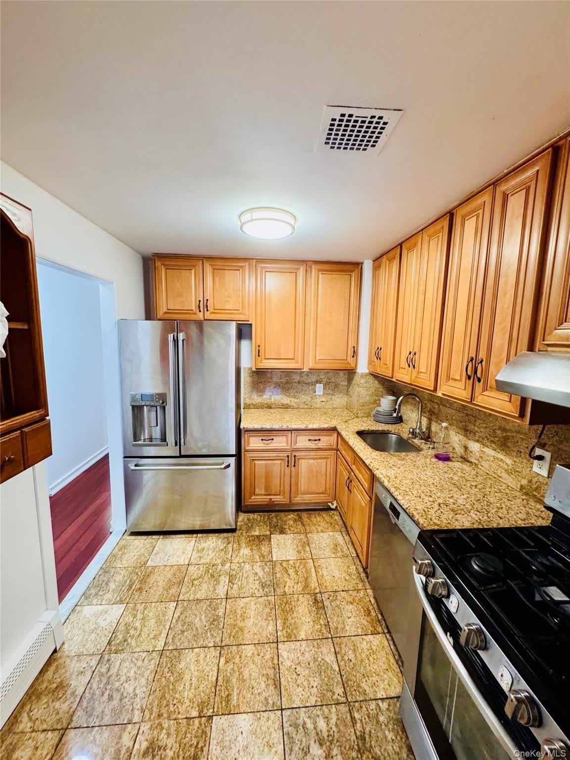 139 Hopkins Street – photo 5