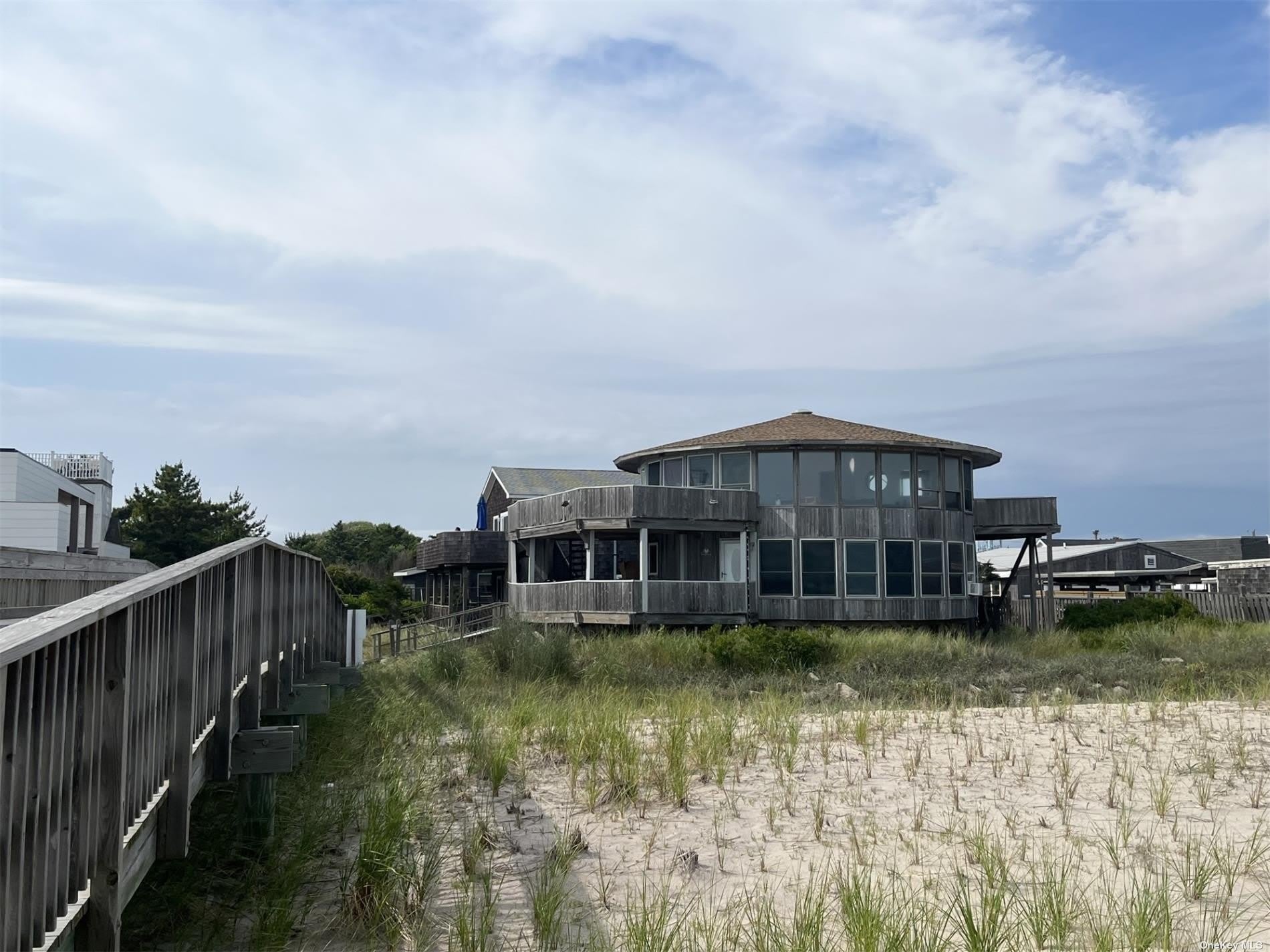 85 Bungalow Walk – photo 1