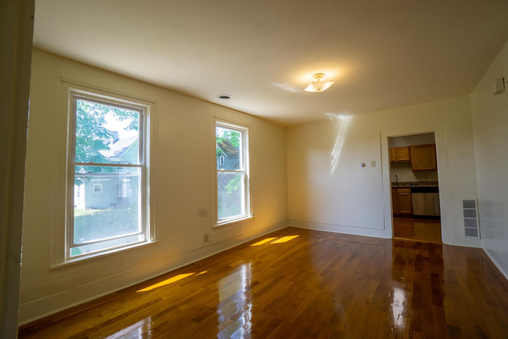 556 Columbus Ave- Second Floor 3 Bedroom Flat Available June 1, 2027 – photo 3