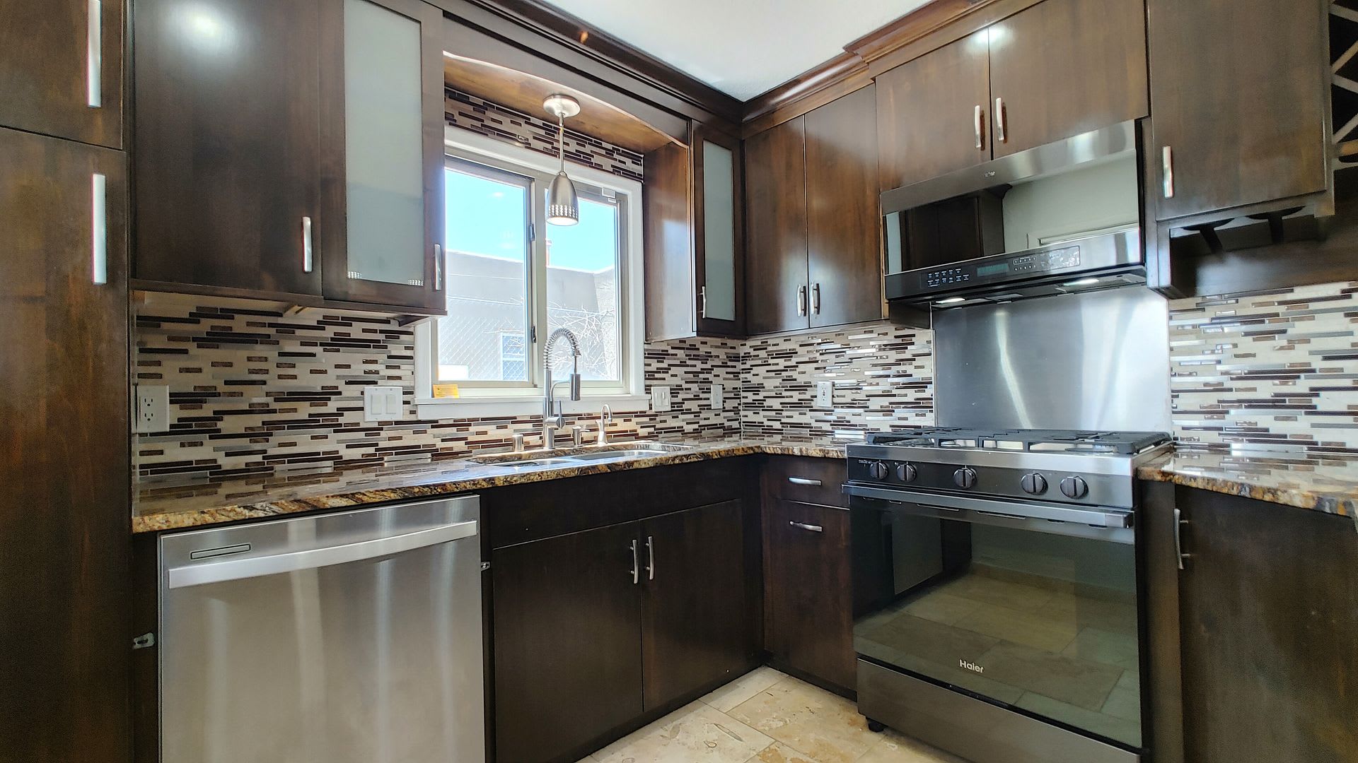Charming 4 Bed 3 Bath Home Near UNM! – photo 4