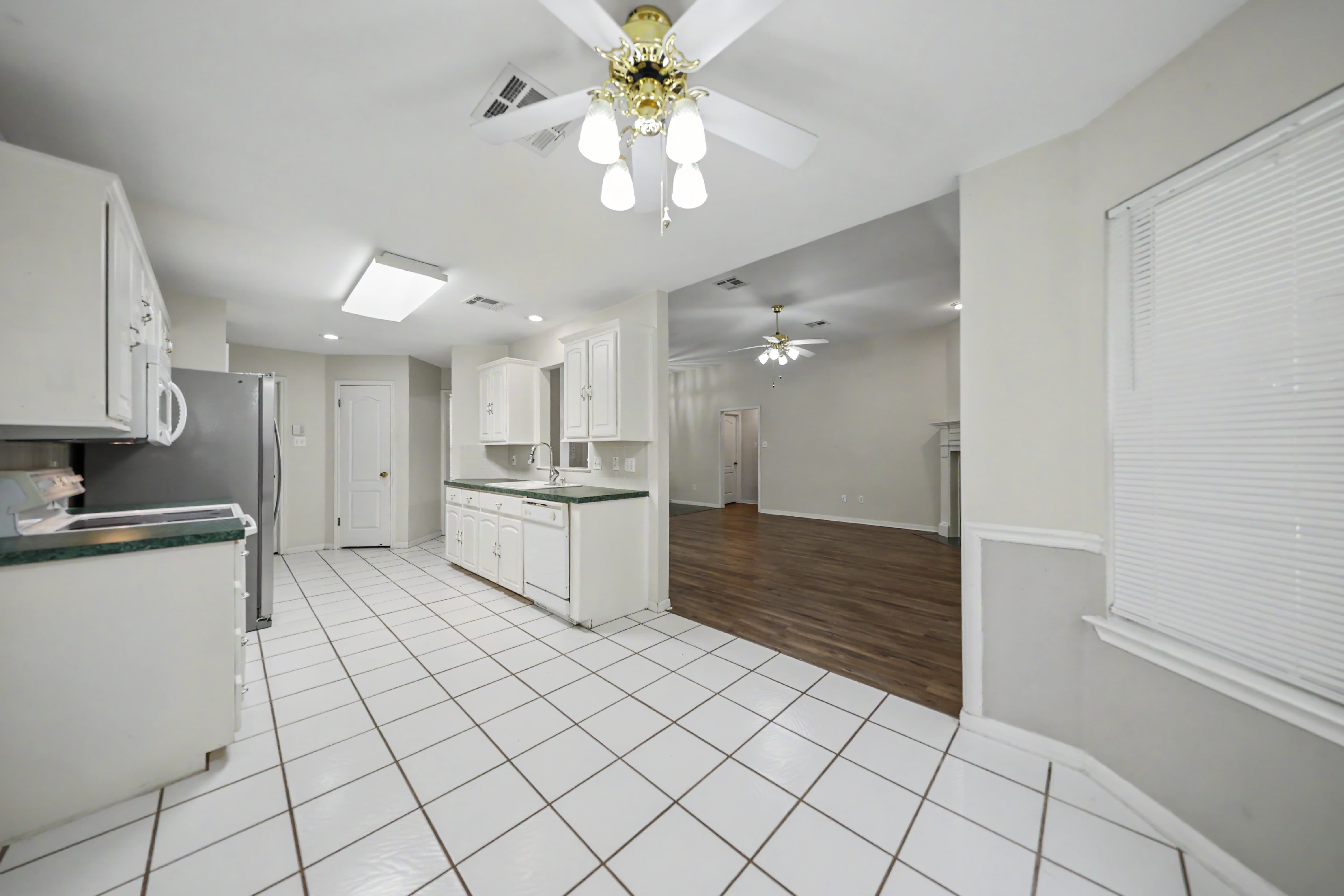 2412 Wilshire Dr – photo 4