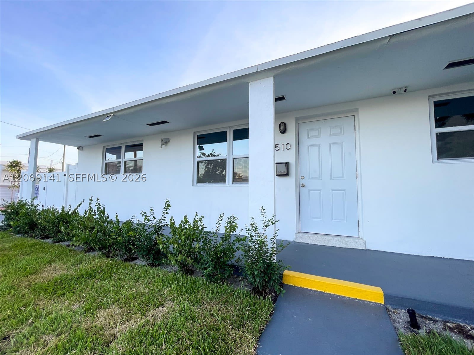 510 NE 4th Ave – photo 1