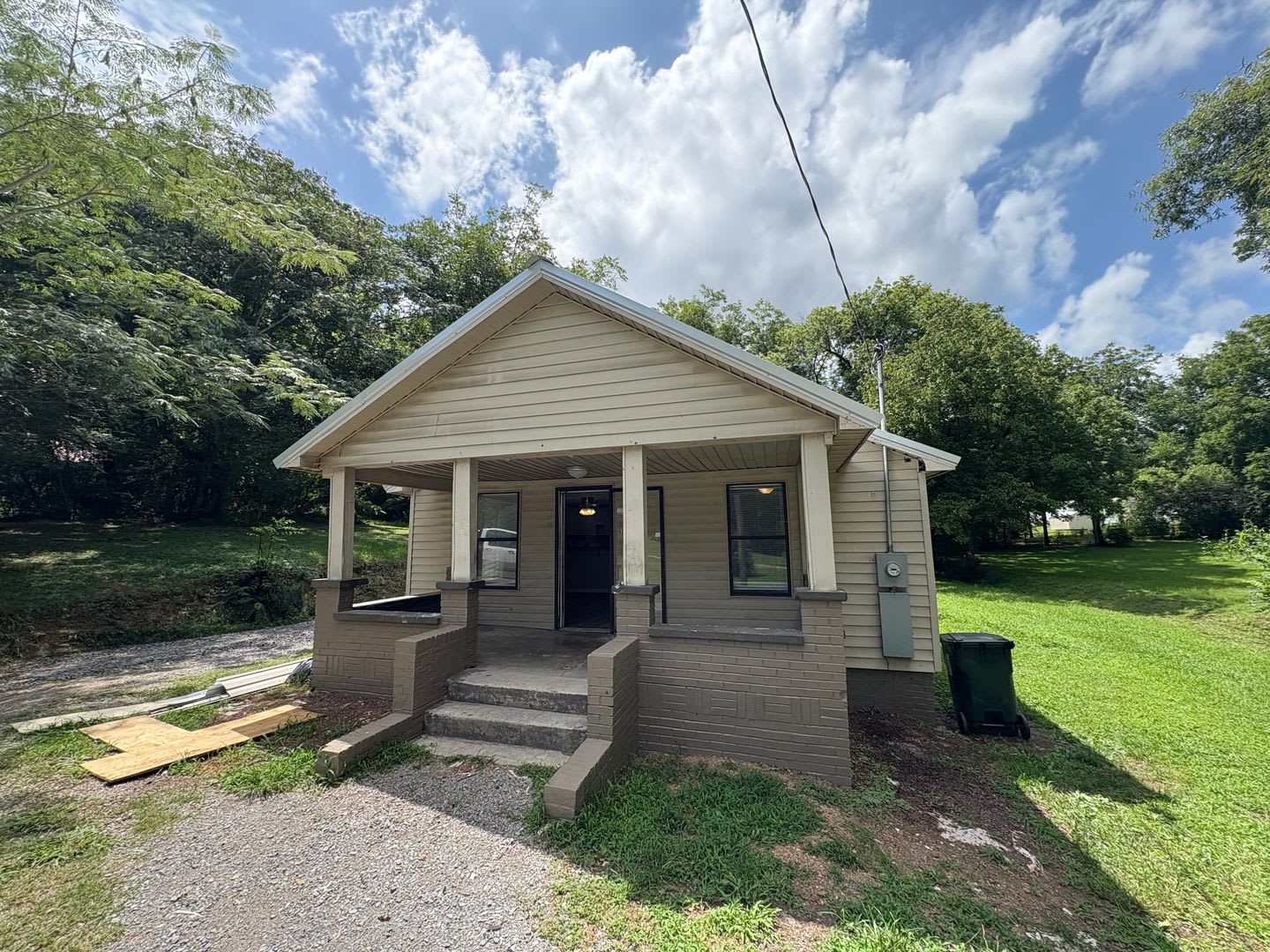 For Rent – photo 1