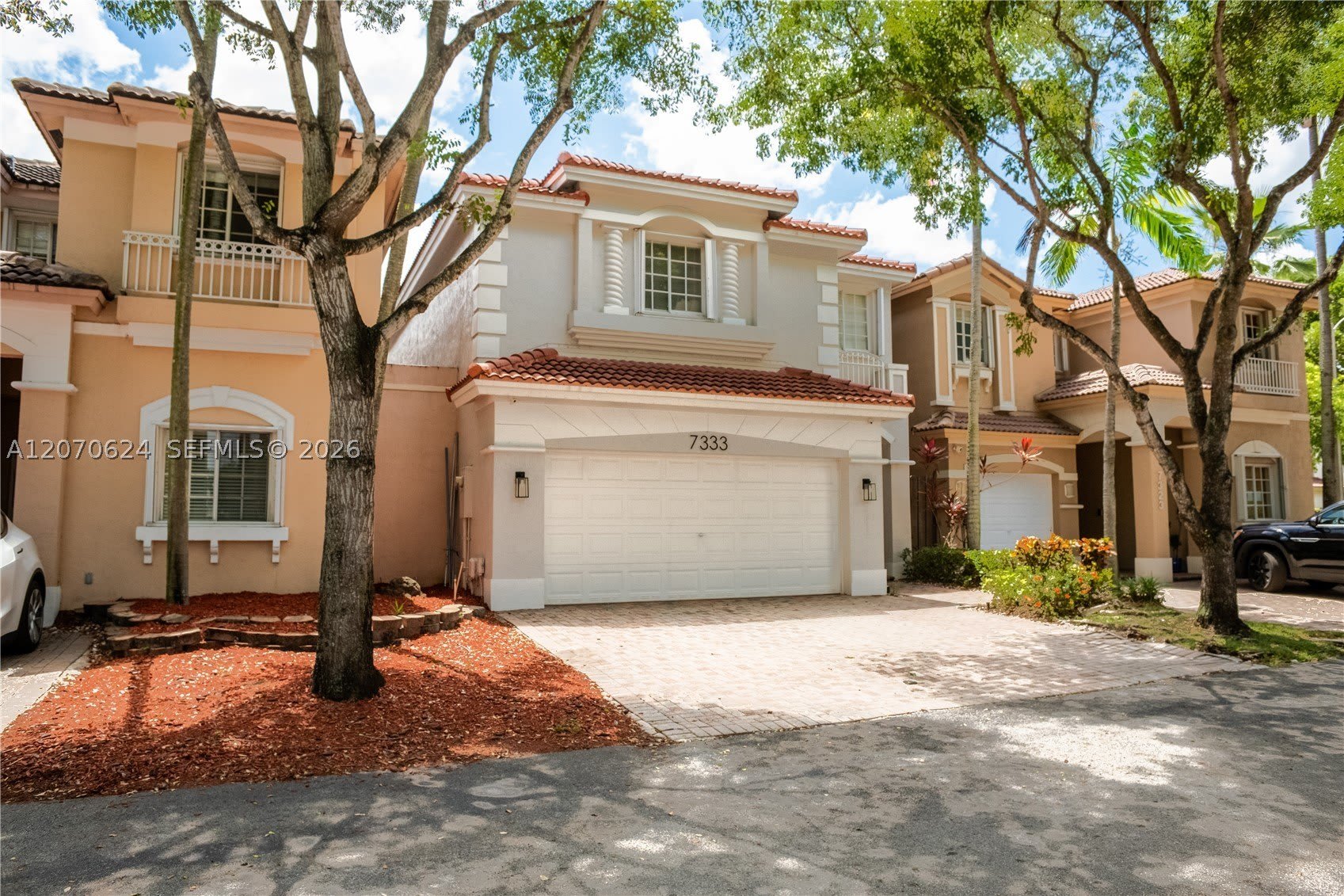 7333 NW 113th Ct – photo 2