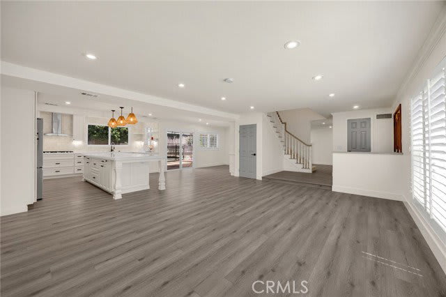 1025 Woodcrest Avenue – photo 5