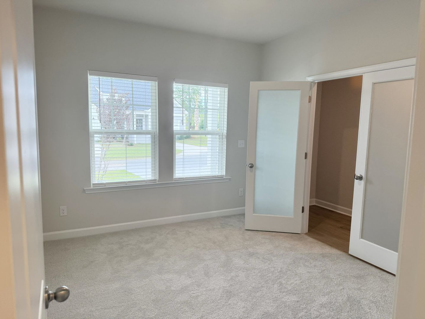 RENT SPECIAL- New construction 3 bed, 3 bath townhome – photo 3