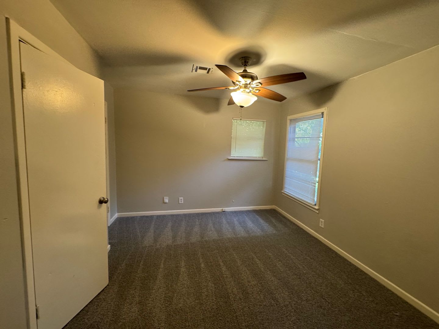 South Waco 3 Bedroom – photo 1