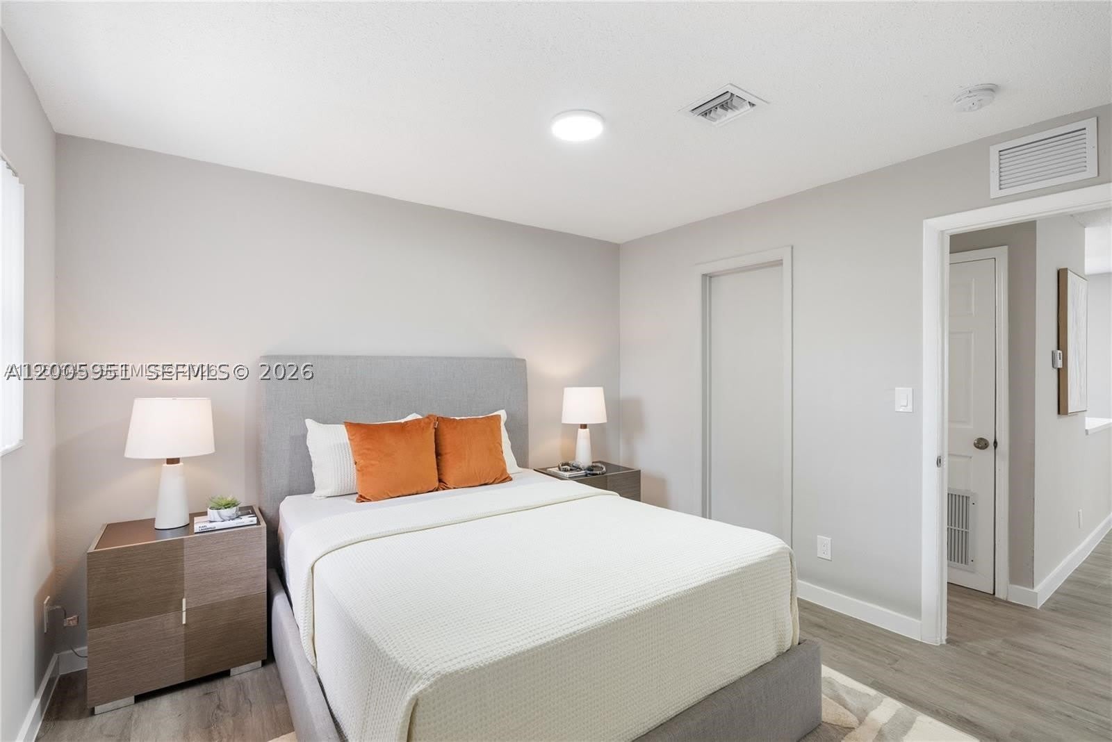 308 SW 14th St – photo 3
