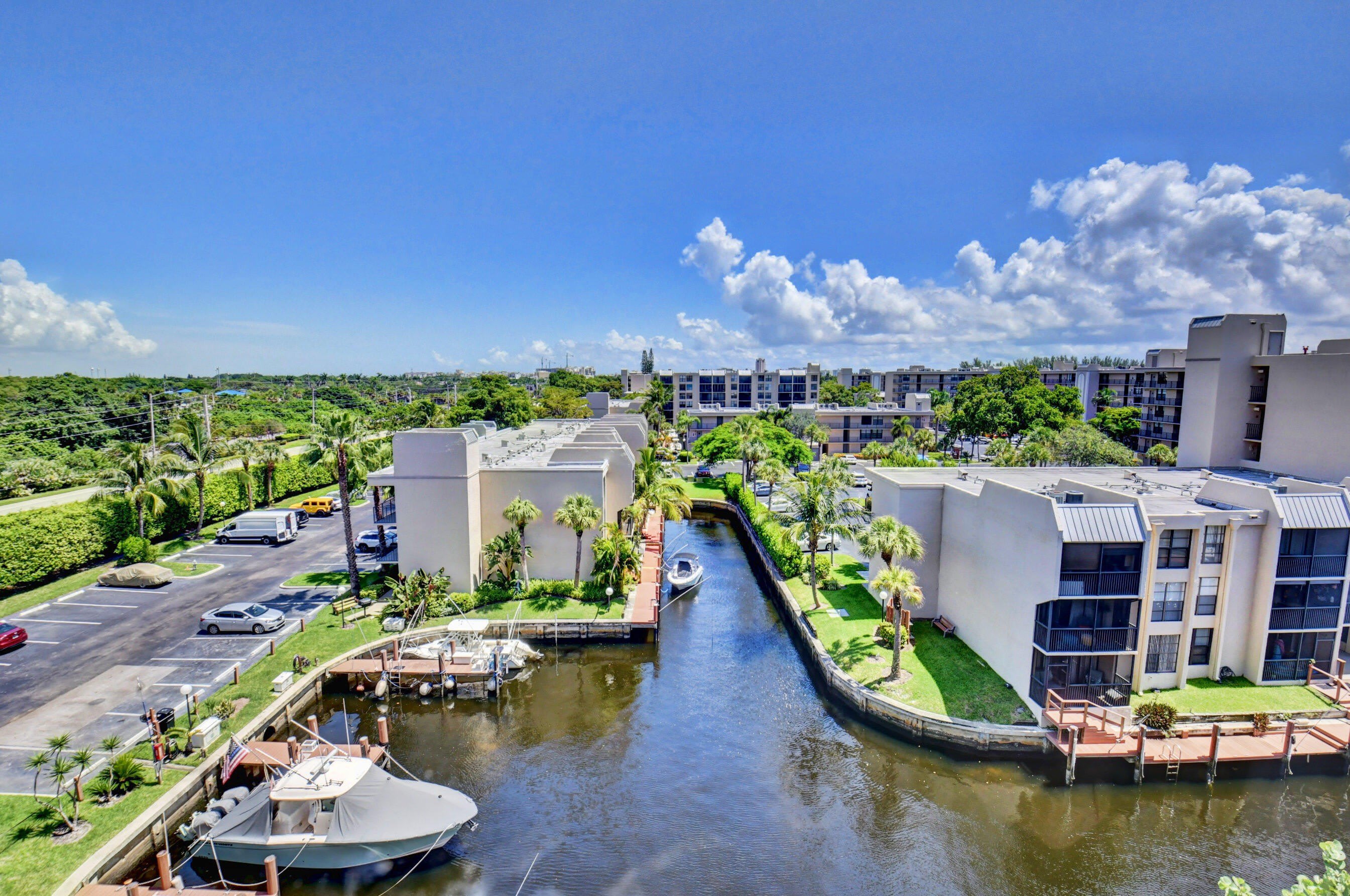 17 Royal Palm Way – photo 2