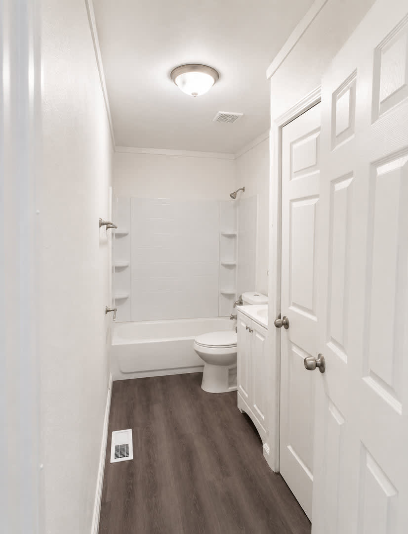 For Lease – photo 3