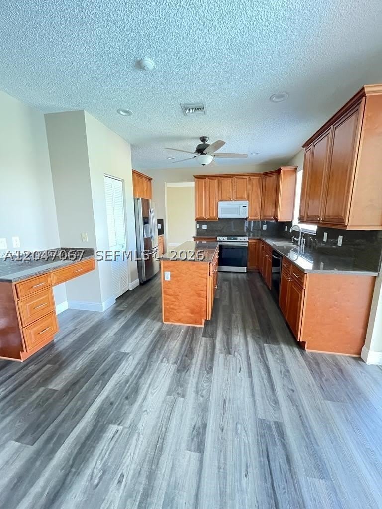558 Stonemont Dr – photo 4
