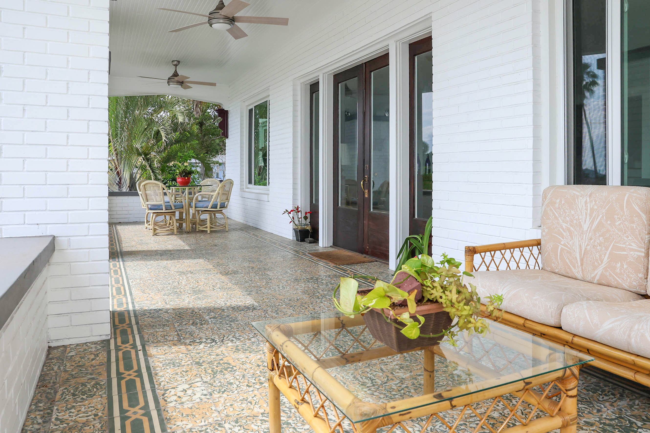 2041 Beach Dr Se – photo 2