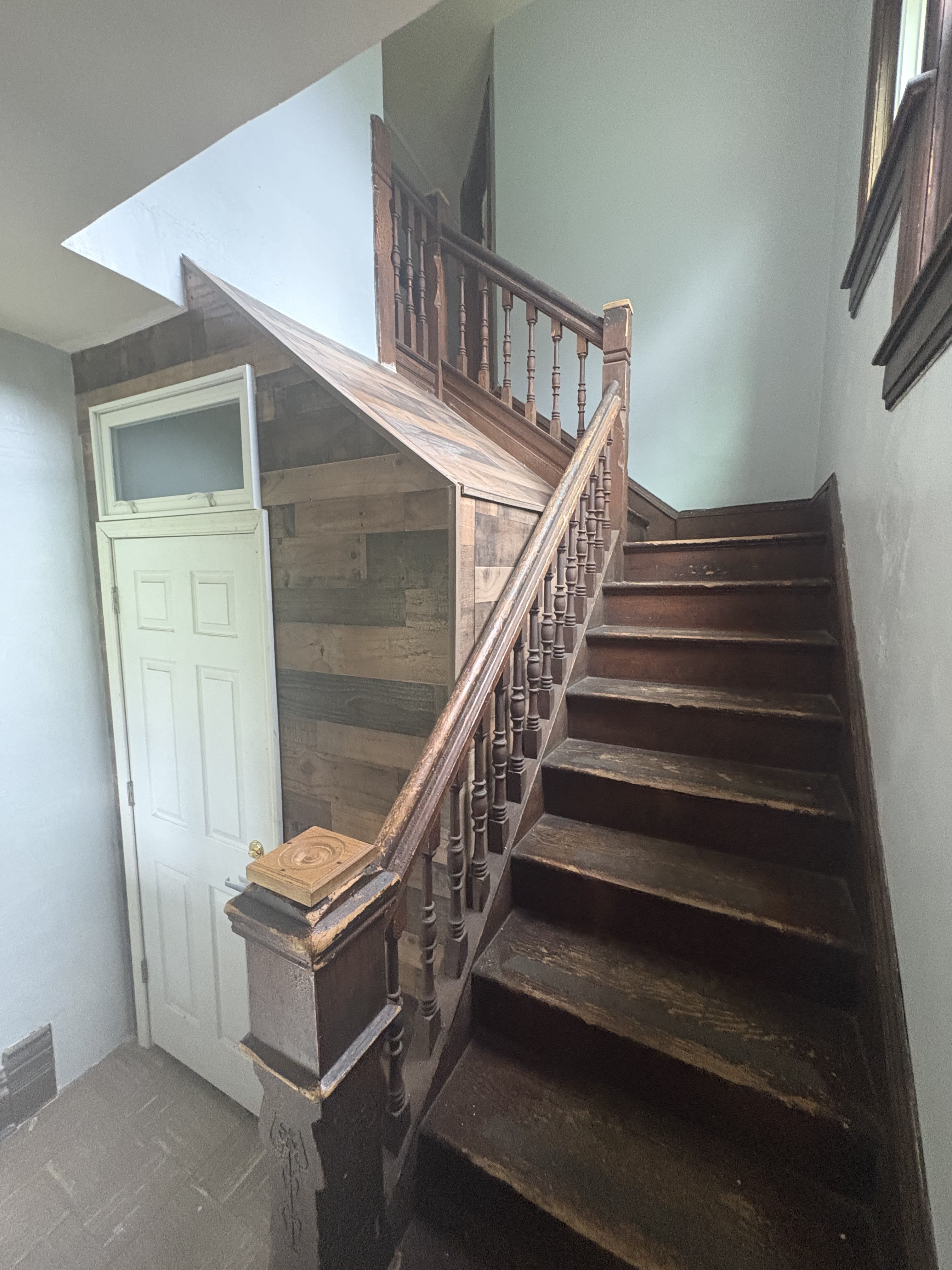 710 Kirkwood Ave – photo 3