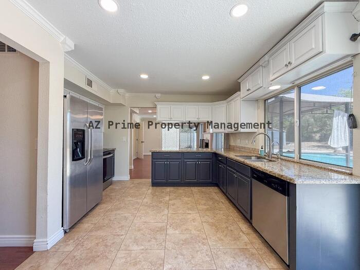 15851 North 24th Avenue – photo 5