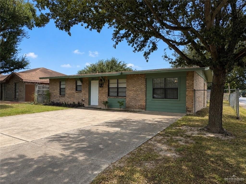 2841 Sycamore Avenue – photo 1