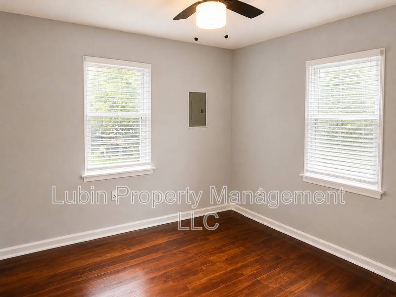 2358 Zanone Ave – photo 5