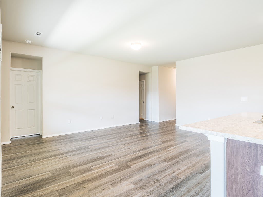 1731 King Road – photo 4