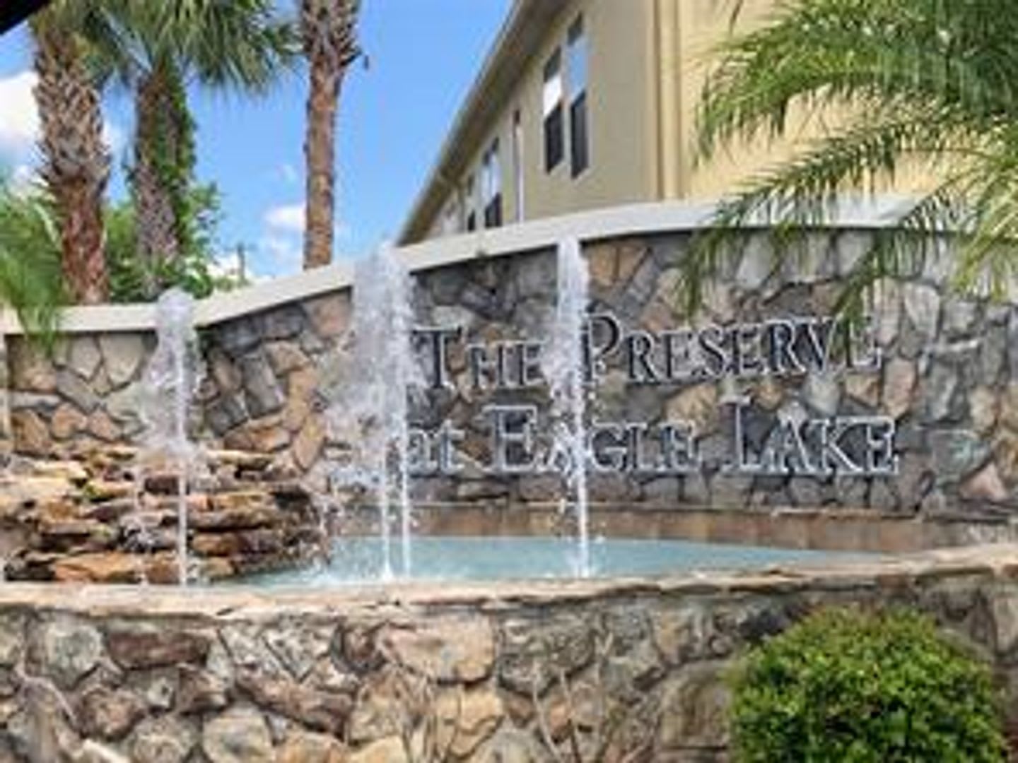 Spacious 3 Bedroom / 2.5 Bath Townhouse at Preserve at Eagle Lake – photo 2