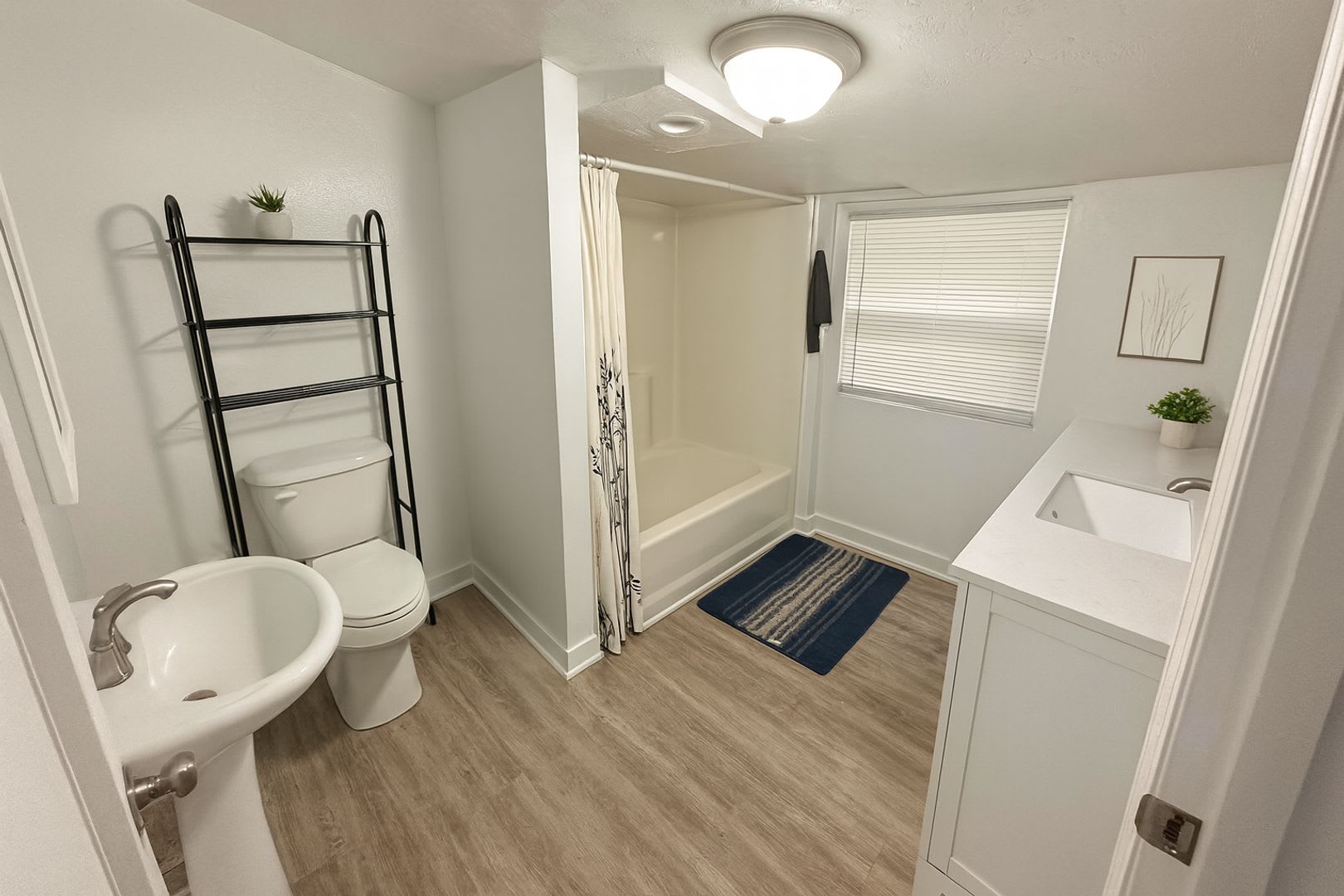 One Bedroom Mother In Law Suite – photo 4