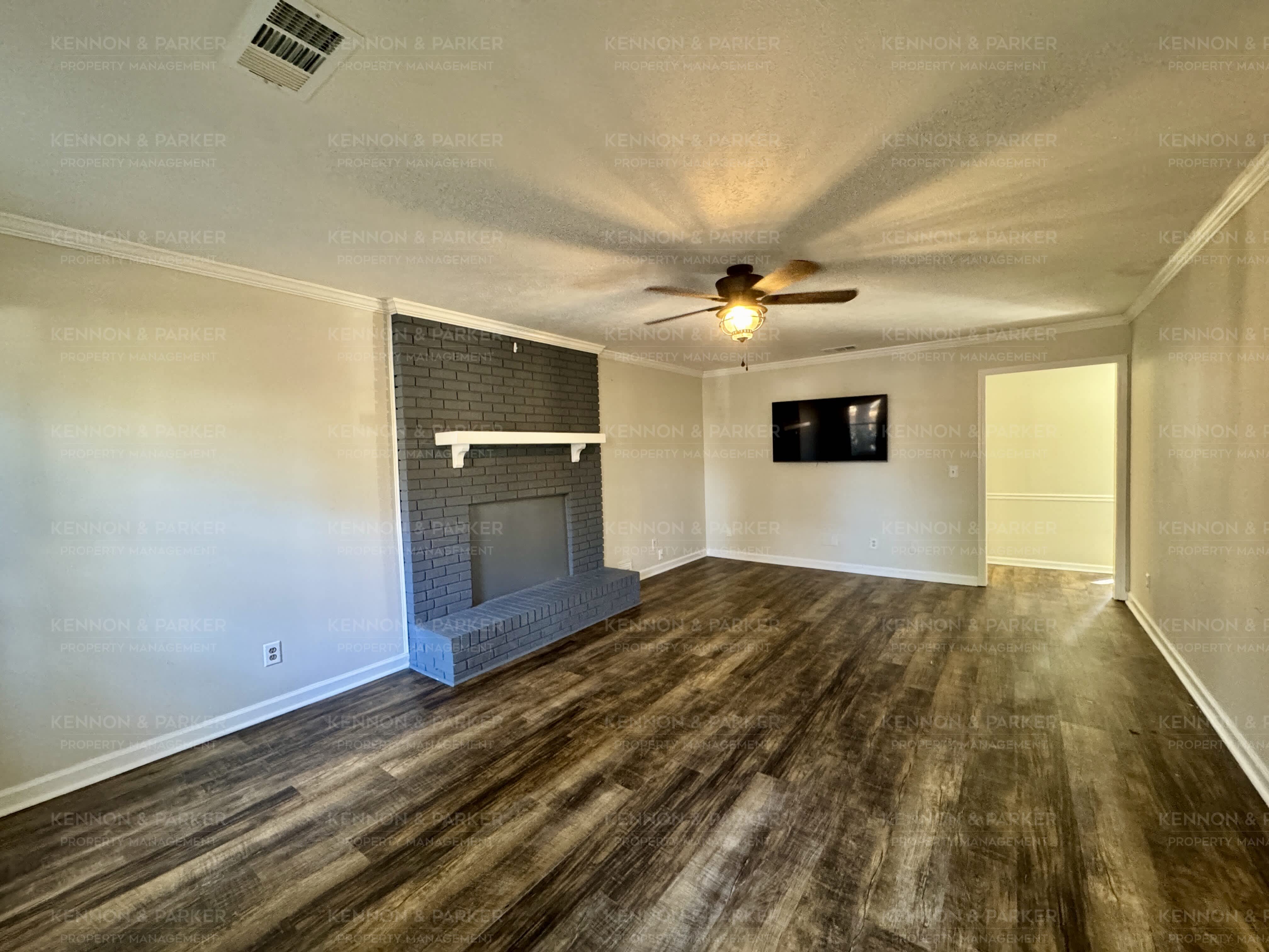 1042 Rockybrook Ct – photo 4