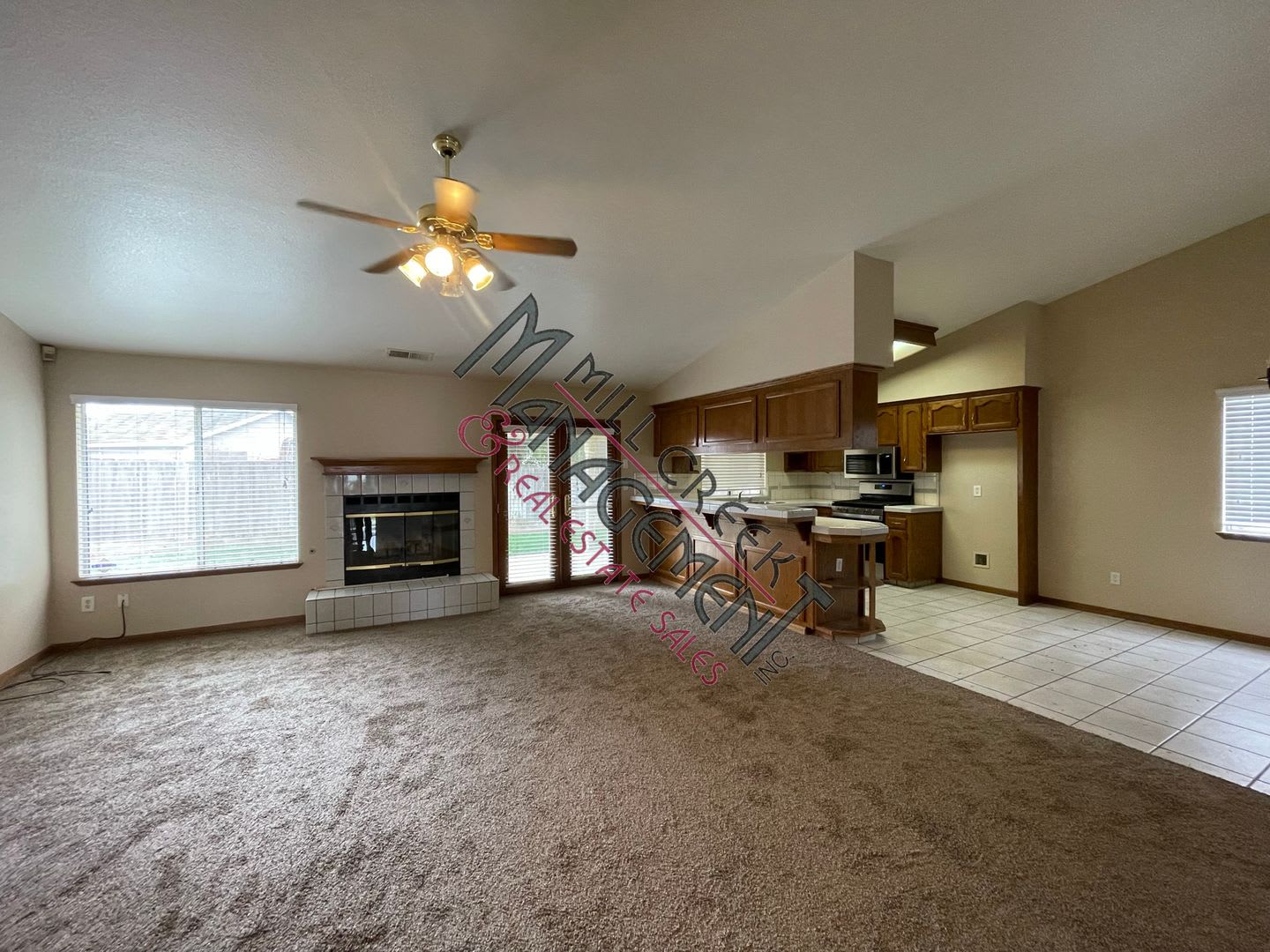 Home in Tulare – photo 2