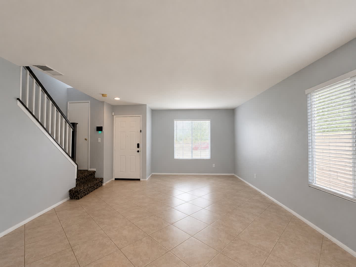 West Lancaster 3 bedroom – photo 4