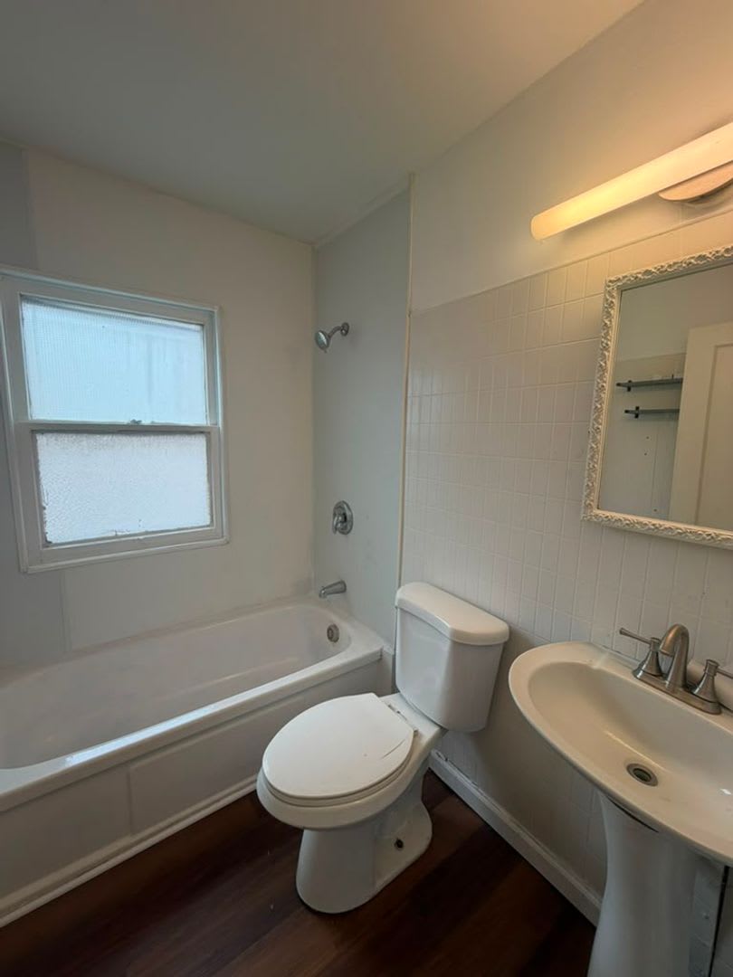 Freshly Renovated 3 Bedroom Home In Garfield Heights – photo 4
