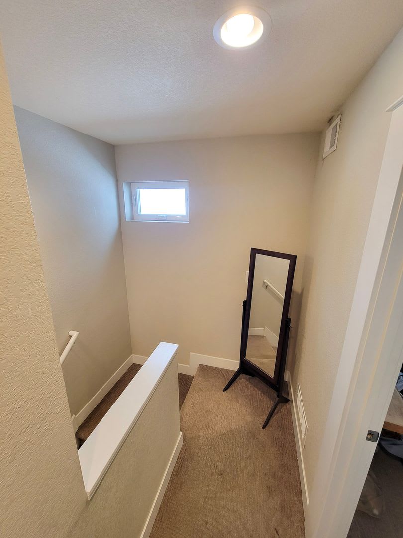 Beautiful 3 Bed 2 Bath Townhome Near Sloans – photo 5