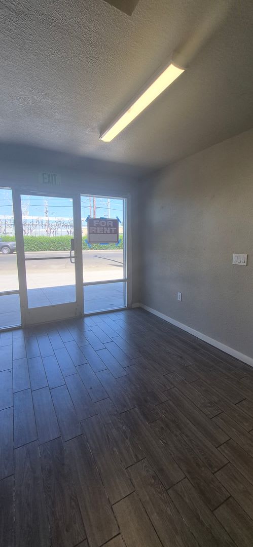 Commercial Property with a Condo Like Space on the 2nd Floor – photo 2