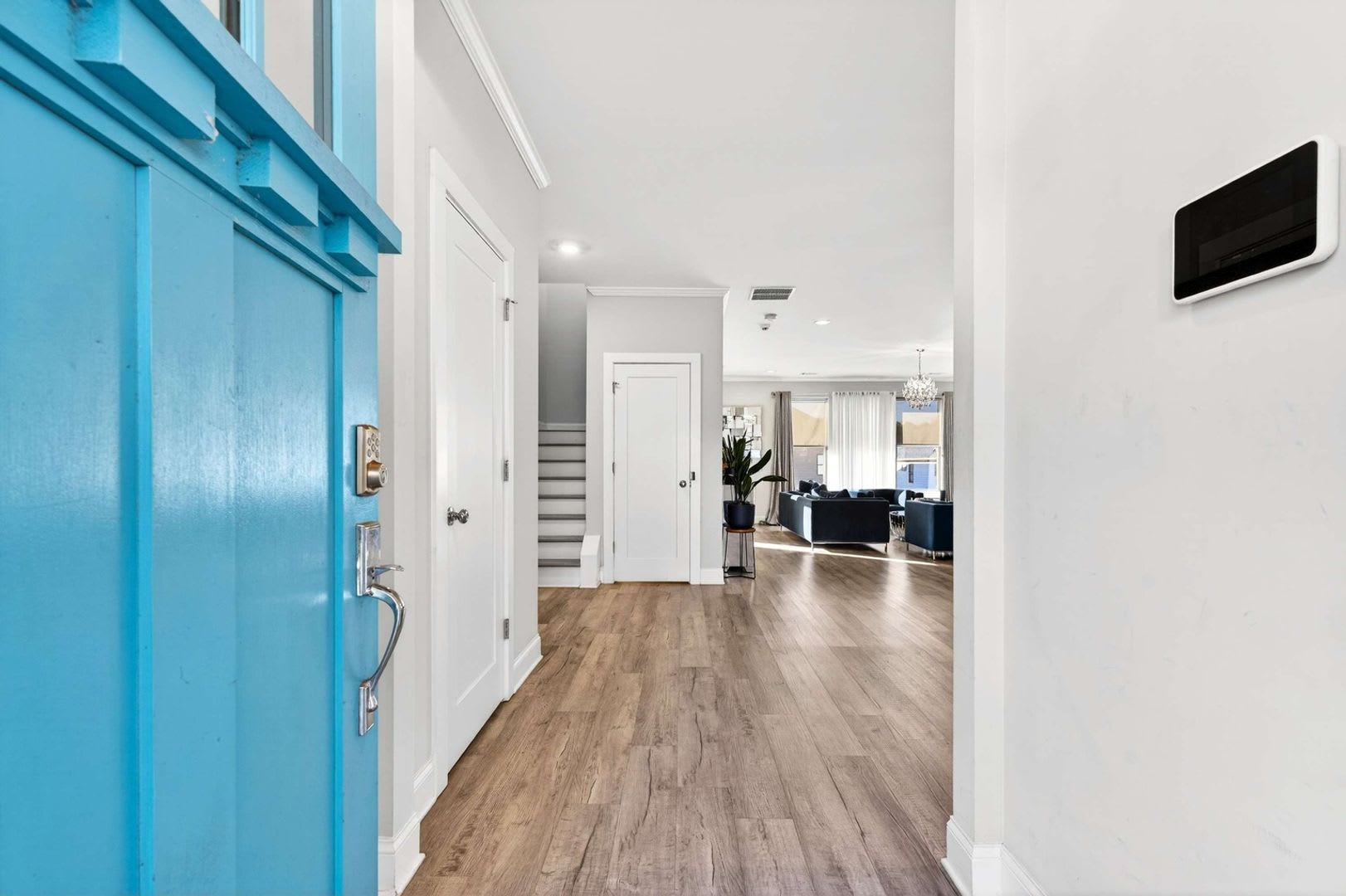 Welcome to a rental that actually feels like home – photo 2