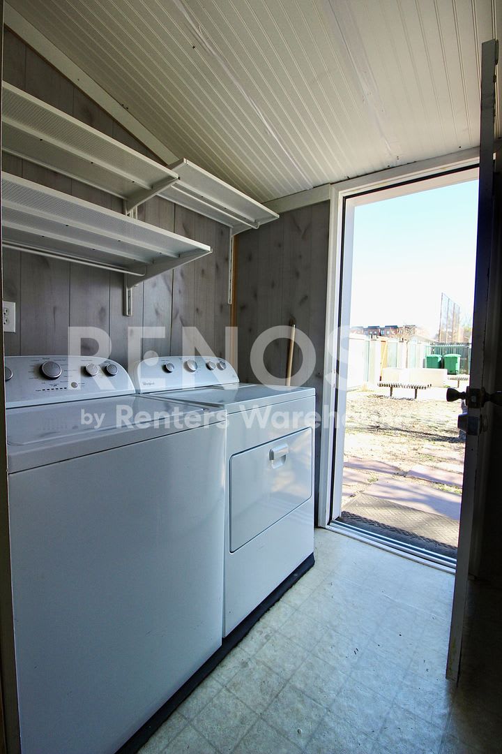 2 Bed 1 Bath Denver Co – photo 2