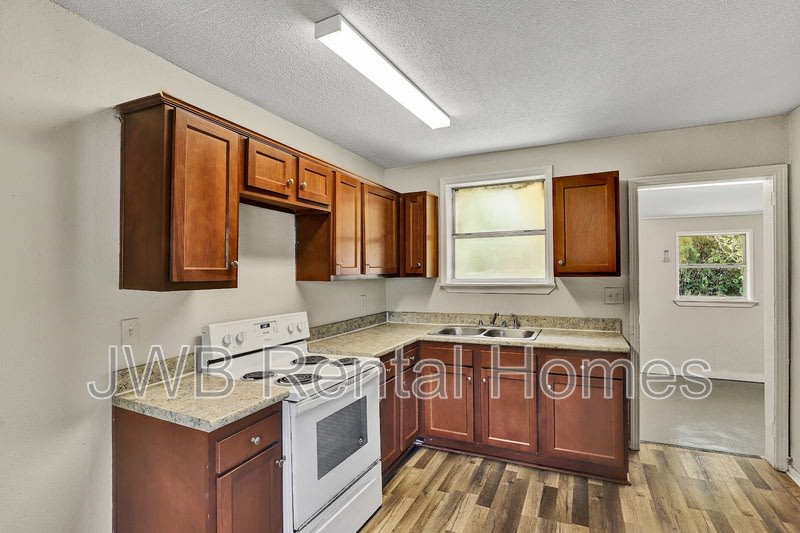 1288 28Th St W – photo 4