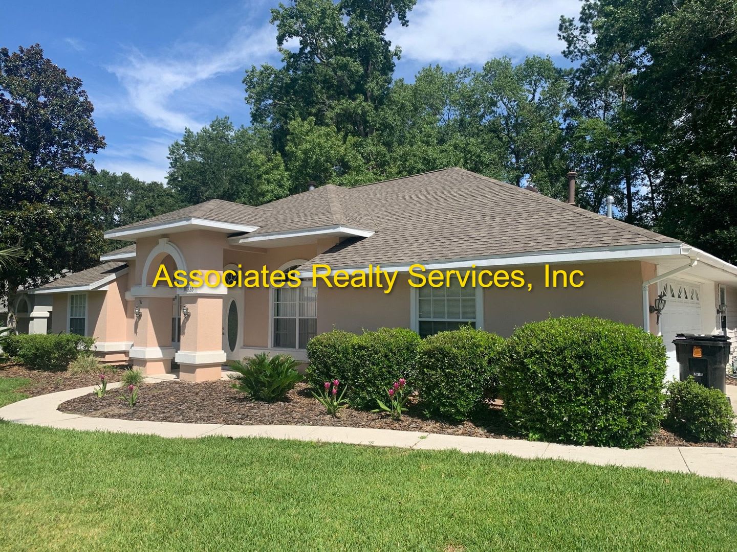 Extra Large 4/3 in Broadmoor!!! SUBLEASE through July 2027. – photo 1